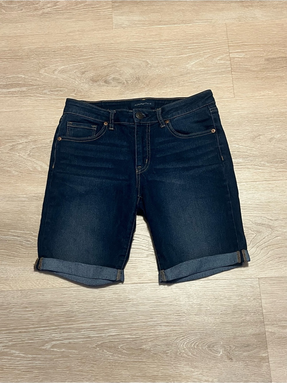 Aeropostale Dark Wash Denim Cuffed Bermuda Casual Comfort Stretch Shorts Size 6